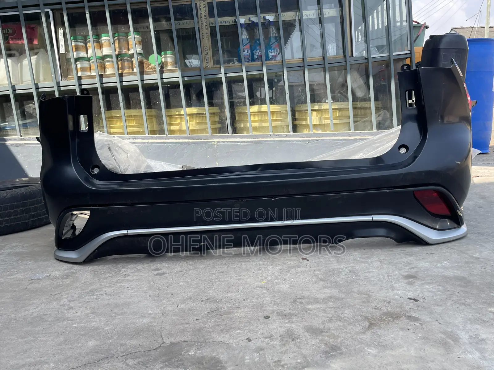 Toyota Highlander 2019-2024 Back Bumper Complete Available Se