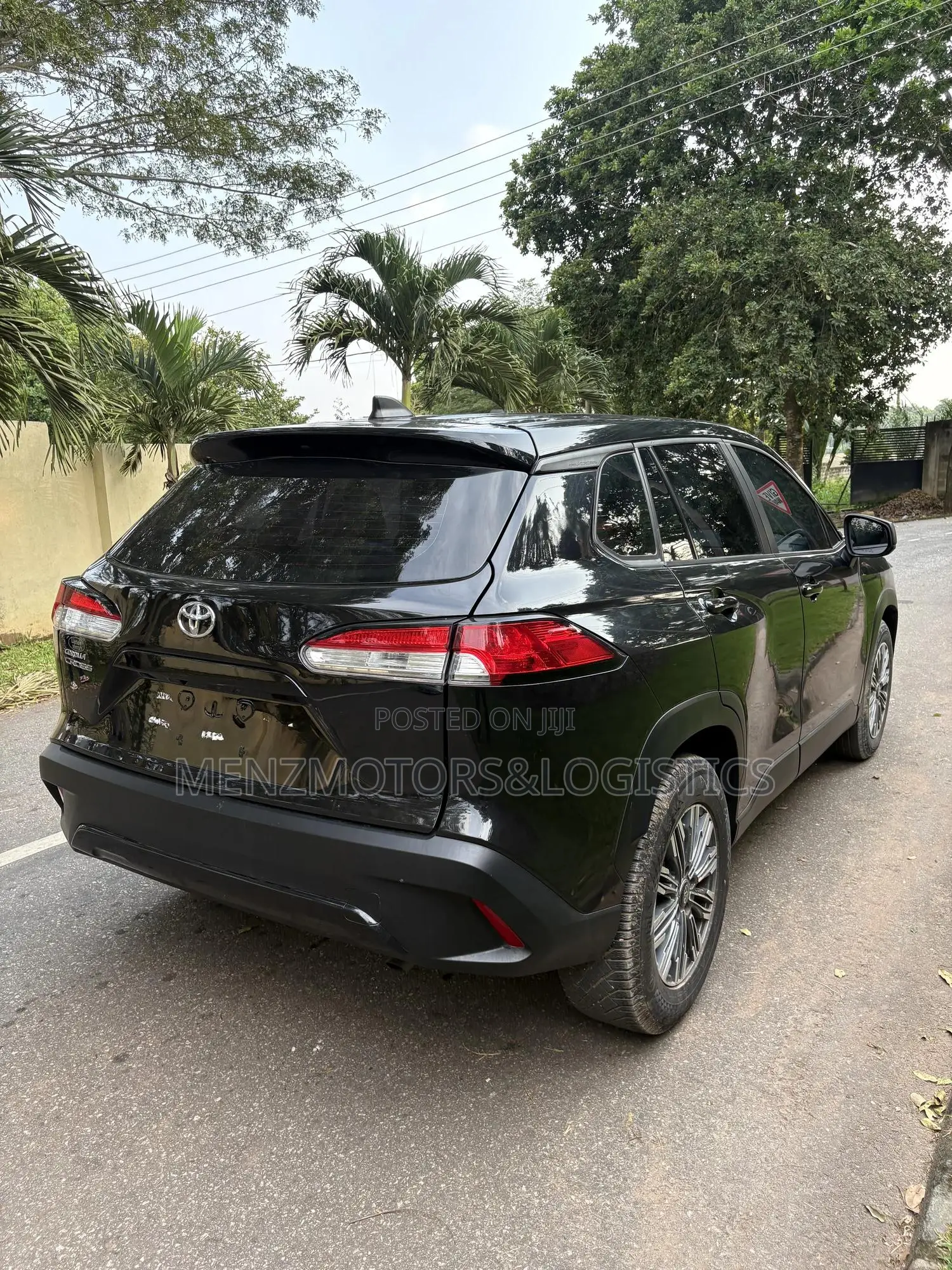New Toyota Corolla Cross LE 2023 Black