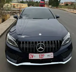 Mercedes-Benz C300 2016 Black
