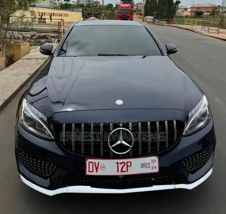 Mercedes-Benz C300 2016 Black