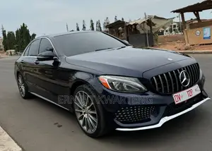 Mercedes-Benz C300 2016 Black