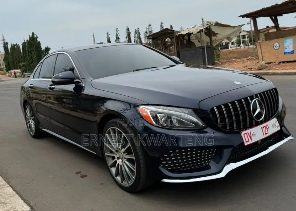 Mercedes-Benz C300 2016 Black