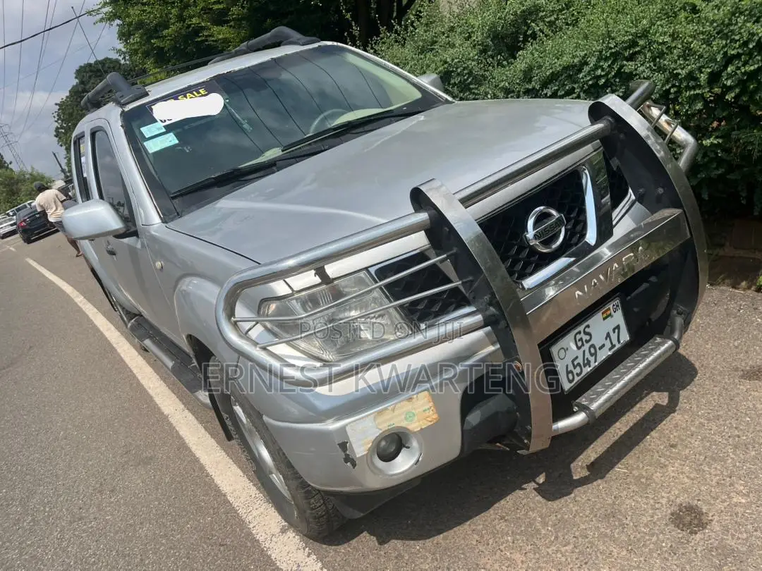 Nissan Navara 2012 Gray