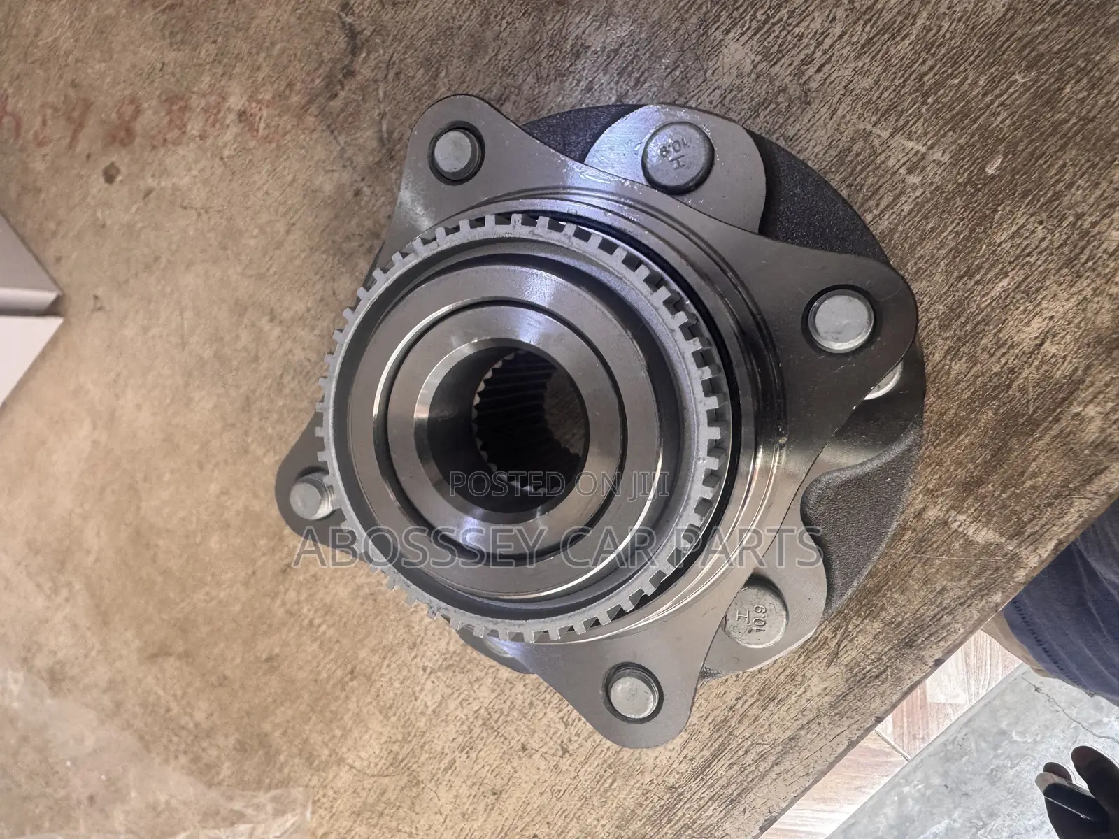 Toyota Hilux Vigo 2007 To 2012 Front Hub Available