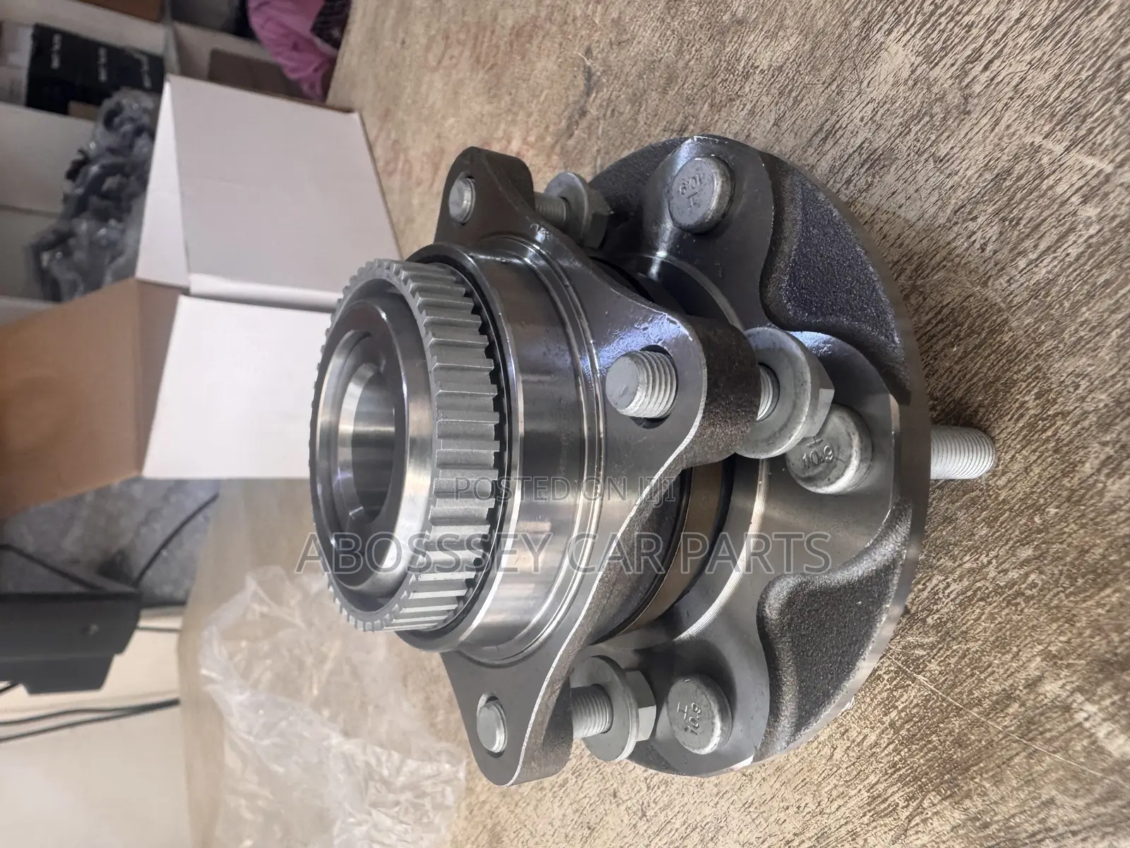 Toyota Hilux Vigo 2007 To 2012 Front Hub Available