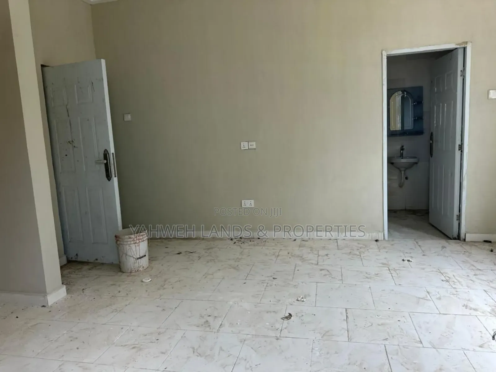 3bdrm House in Airport Residential Area for sale