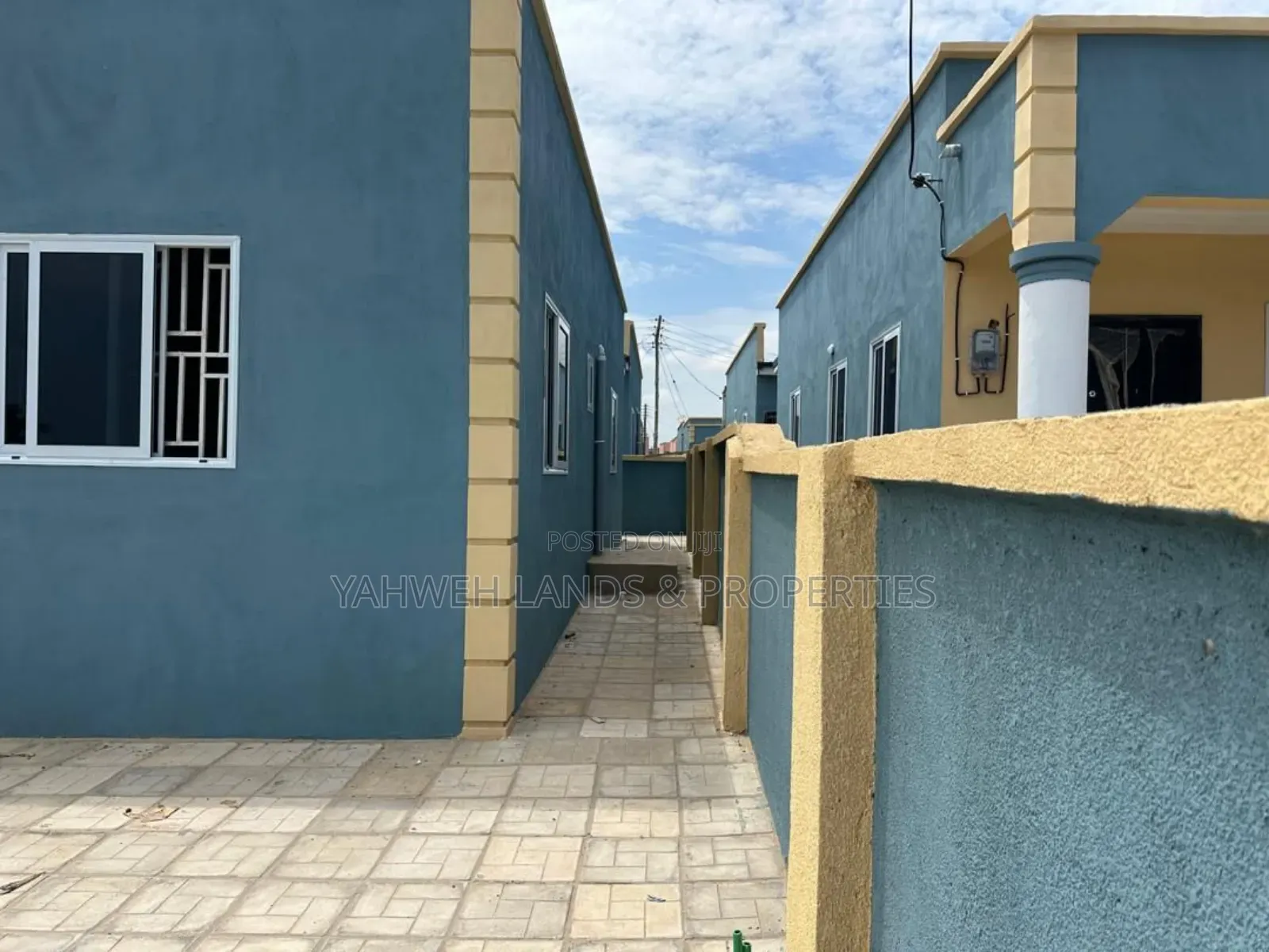 3bdrm House in Airport Residential Area for sale