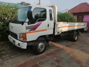 Hyundai Mighty 2005 White