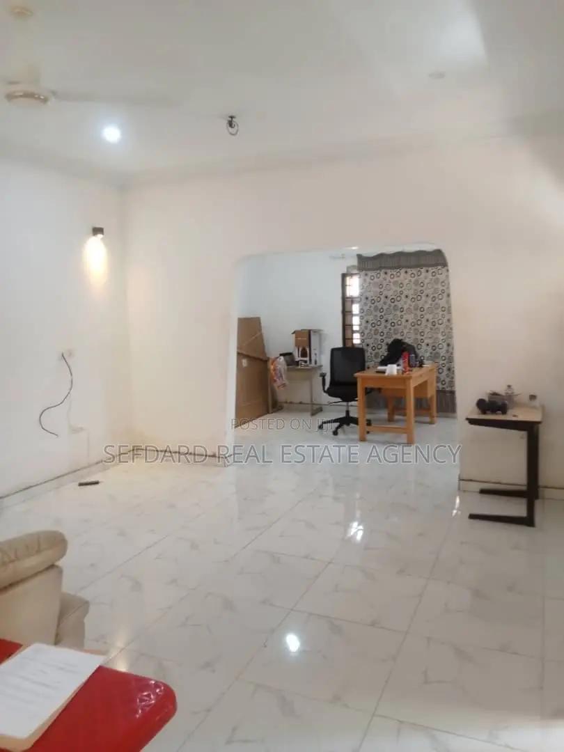 3bdrm House in West Legon for sale