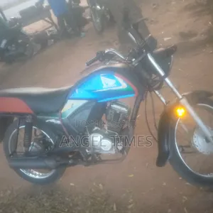 Honda CB 2017 Blue