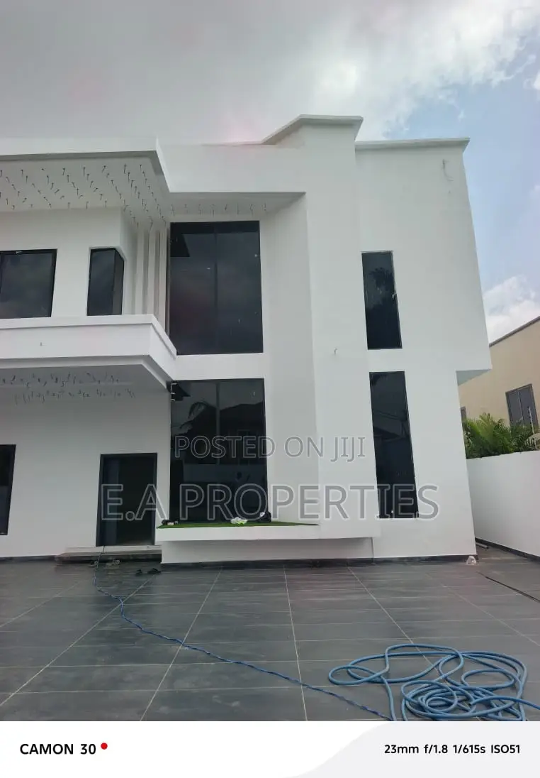 4bdrm House in E A Properties, ECOMOG for sale