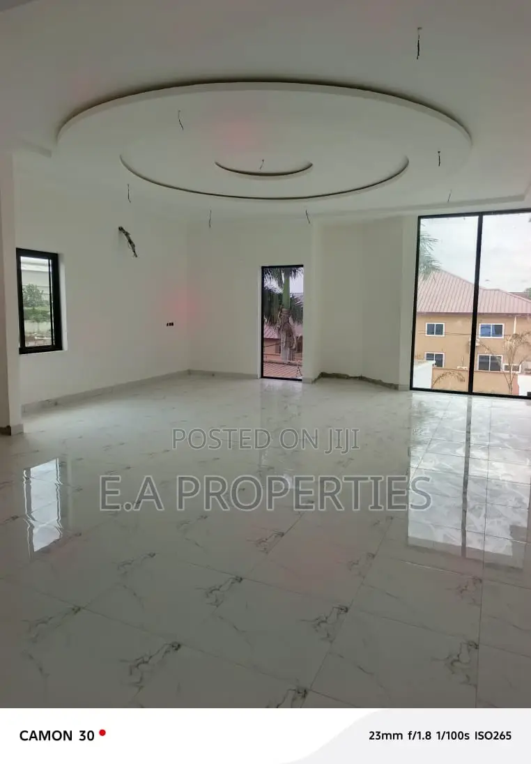 4bdrm House in E A Properties, ECOMOG for sale