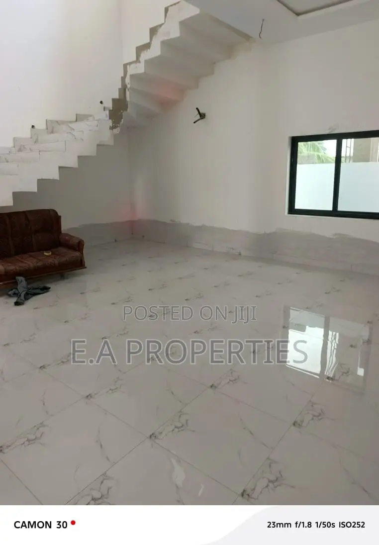 4bdrm House in E A Properties, ECOMOG for sale