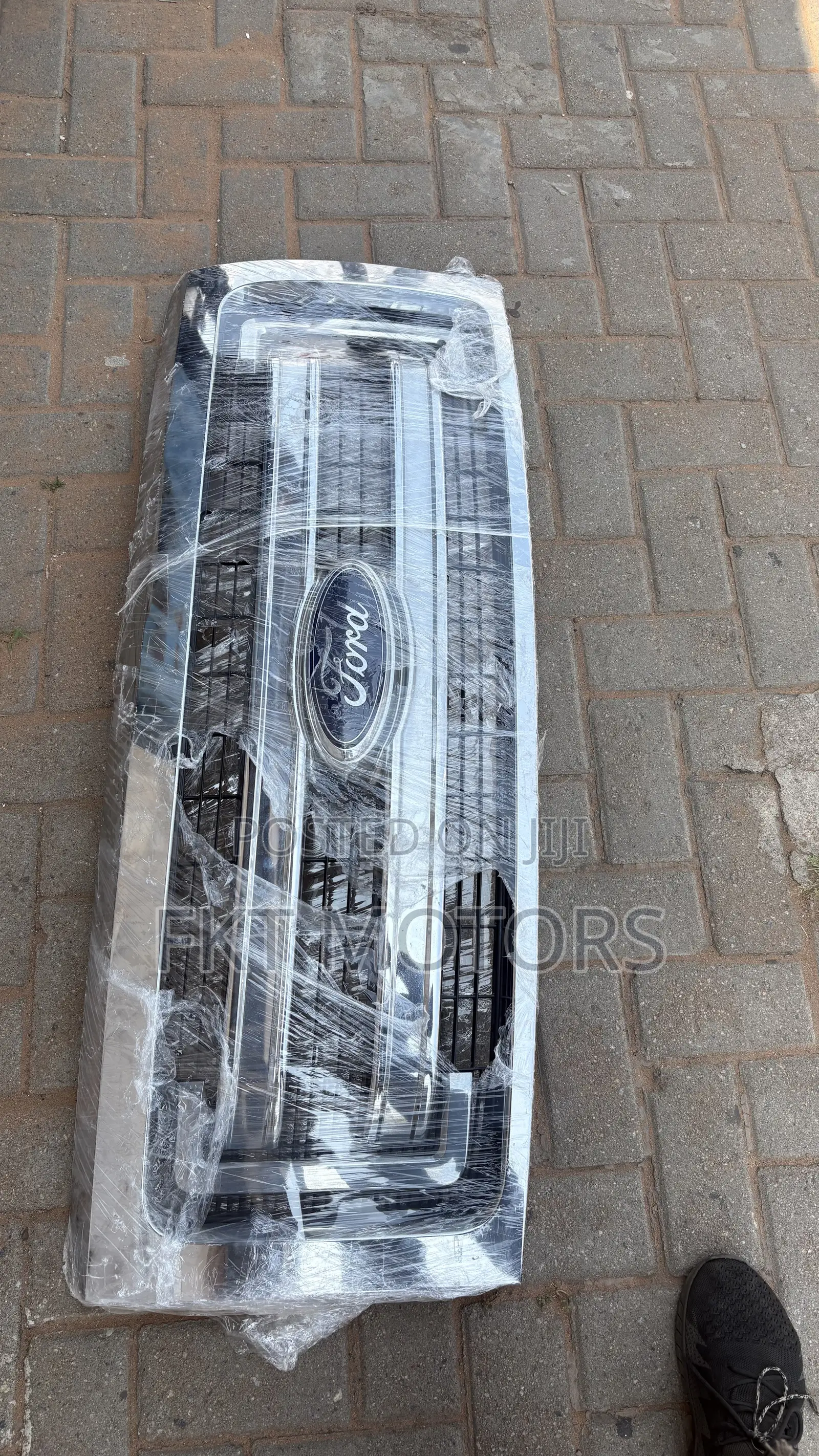 Ford F150 Front Chrome Grille/Shells 2008,2009,2010,2011,2012,2013