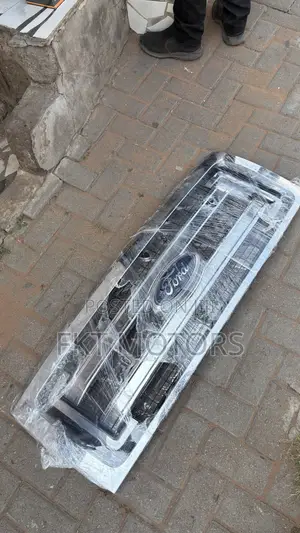 Ford F150 Front Chrome Grille/Shells 2008,2009,2010,2011,2012,2013
