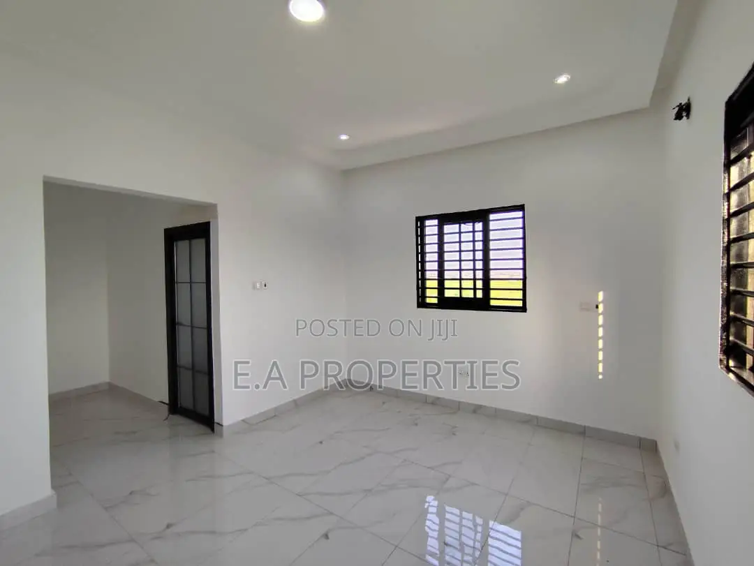 4bdrm House in E A Properties, School Junction for sale