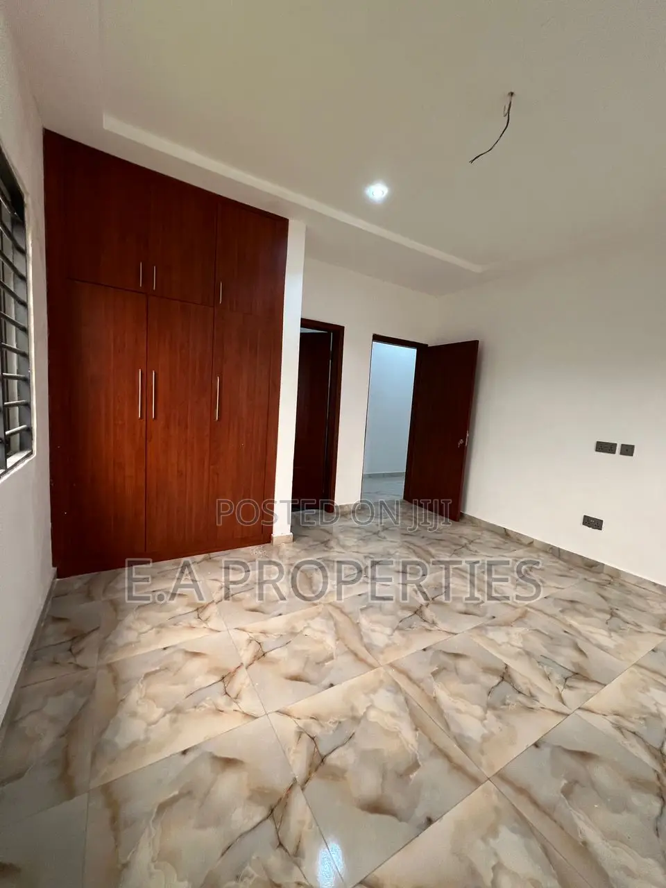 4bdrm House in E A Properties, Oyarifa Mall Area for sale