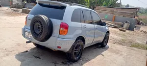 Toyota RAV4 Automatic 2002 Silver