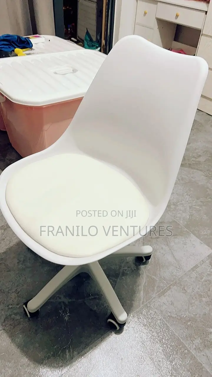Nordic Swivel Chairs