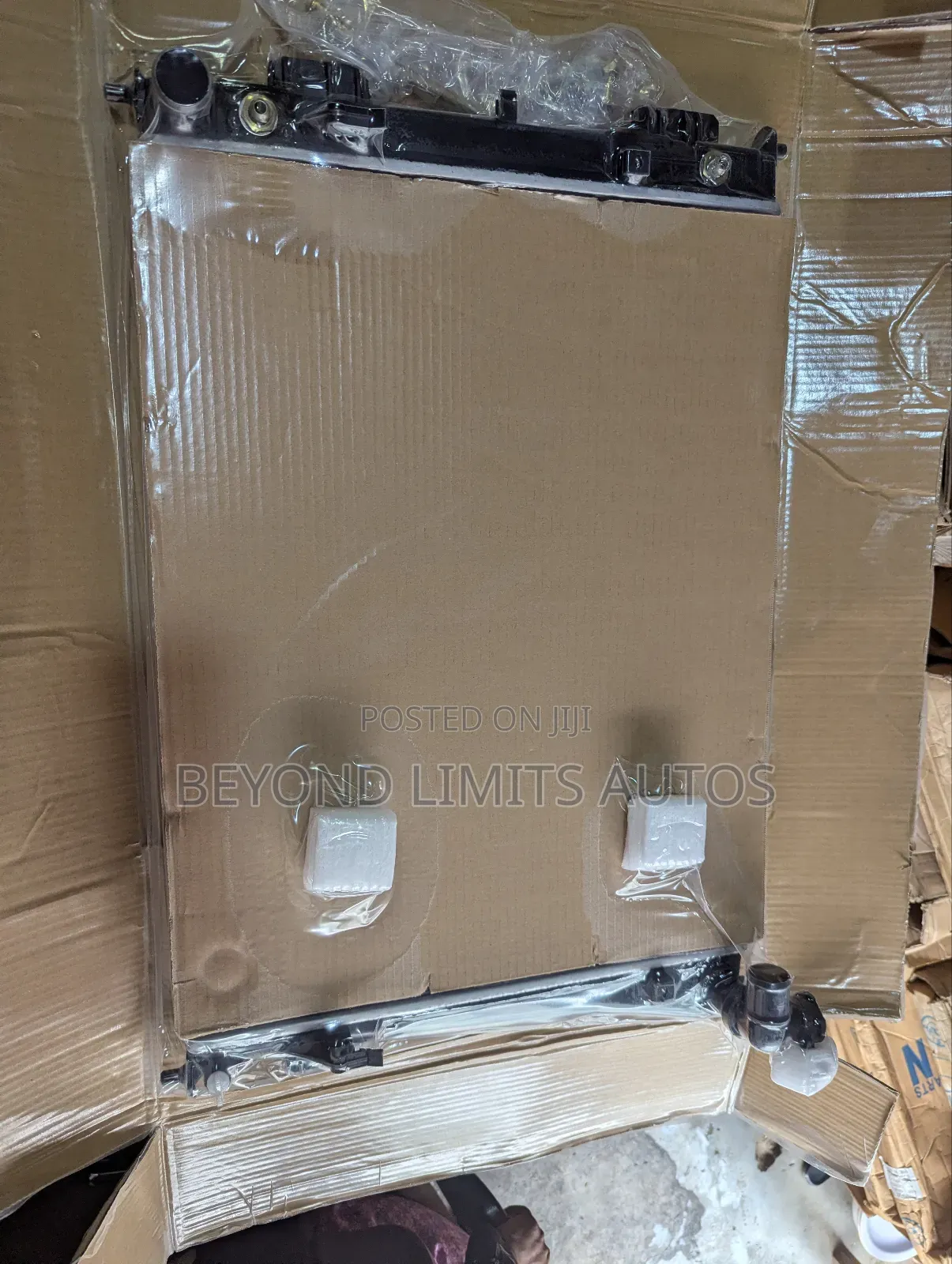 Hyundai Sonata 2.0 Radiator/ Water Tank
