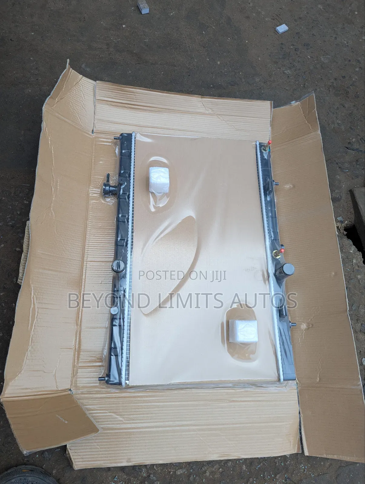 Nissan Rogue 2016,2017,2018,2019 Radiator/ Tank