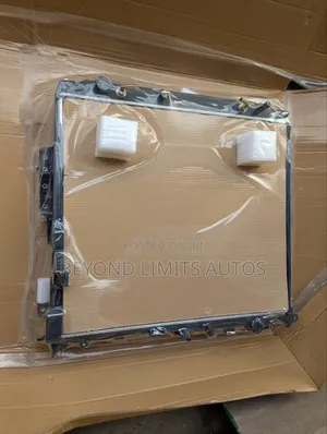 Toyota Tundra 2022,2023,2024,2025 Radiator/ Water Tank
