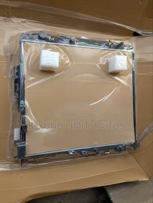 Toyota Tundra 2022,2023,2024,2025 Radiator/ Water Tank