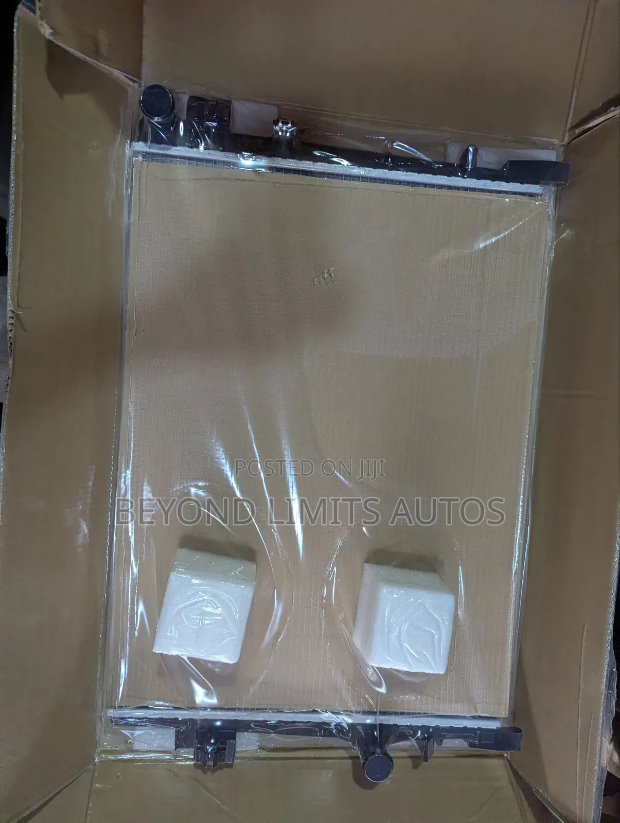 Dodge Journey 2009,2010,2011,2012,2013,2014,2015 Radiator/ Water Tank