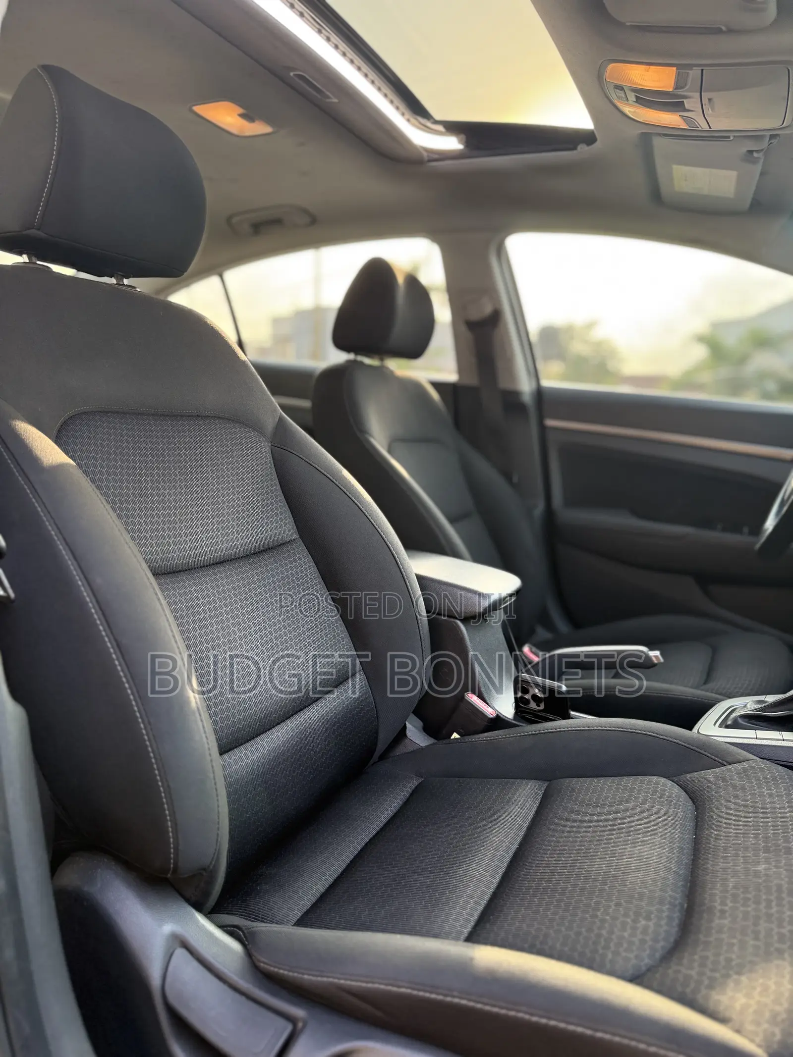 Hyundai Elantra Value Edition Sedan FWD (2.0L 4cyl 6A) 2017 Black