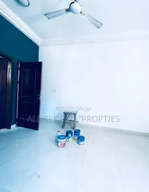 4bdrm Duplex in Lakeside, Ashaley Botwe for rent