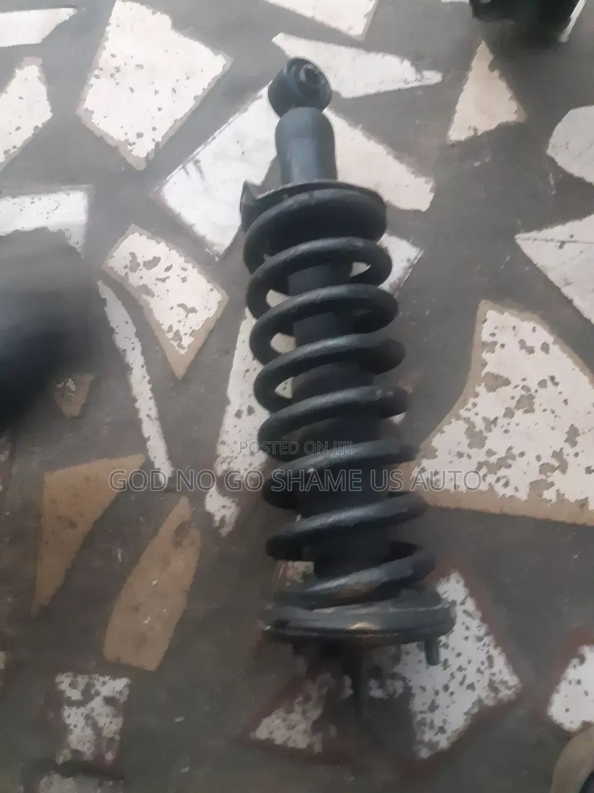 Nissan Pathfinder/ Navara Front Shock Absorber 2005-12 Pair
