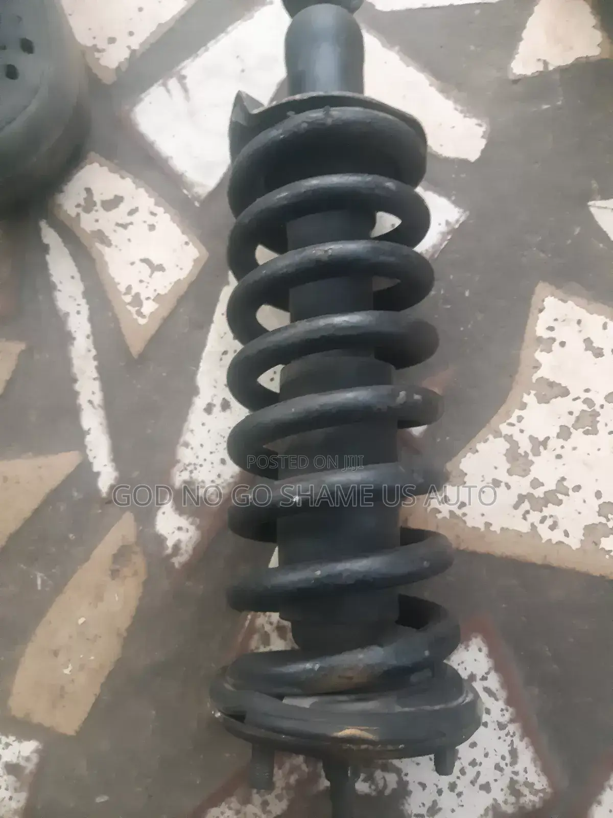 Nissan Pathfinder/ Navara Front Shock Absorber 2005-12 Pair