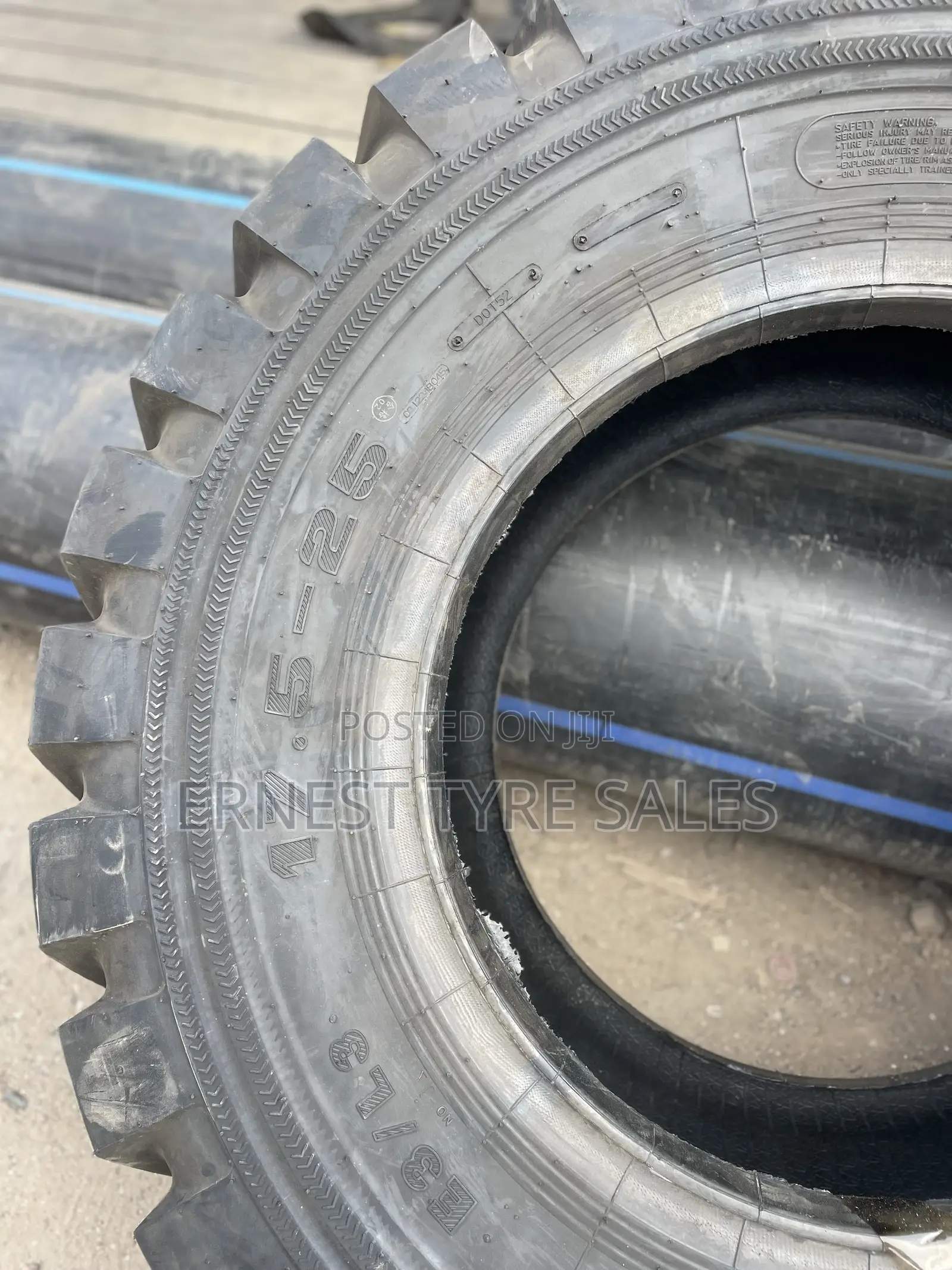 17.5-25 Tires