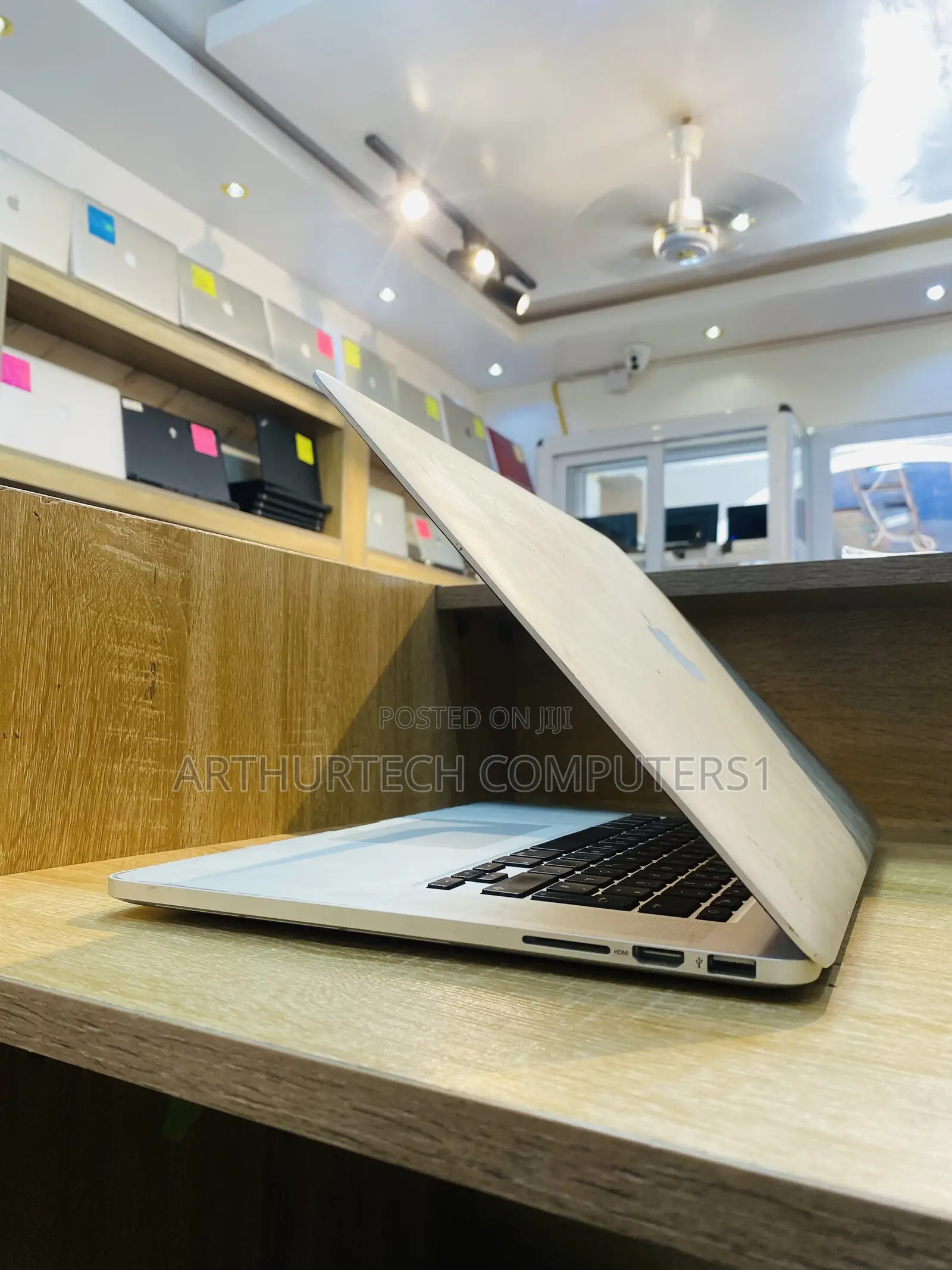 Laptop Apple MacBook Pro 2012 8GB Intel Core I7 SSD 256GB