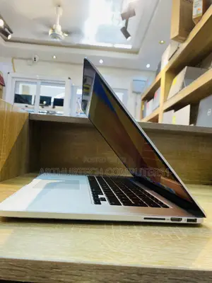 Laptop Apple MacBook Pro 2012 8GB Intel Core I7 SSD 256GB