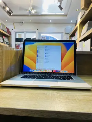 Laptop Apple MacBook Pro 2012 8GB Intel Core I7 SSD 256GB