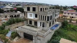 7bdrm House in Kokrobite, Accra Metropolitan for sale