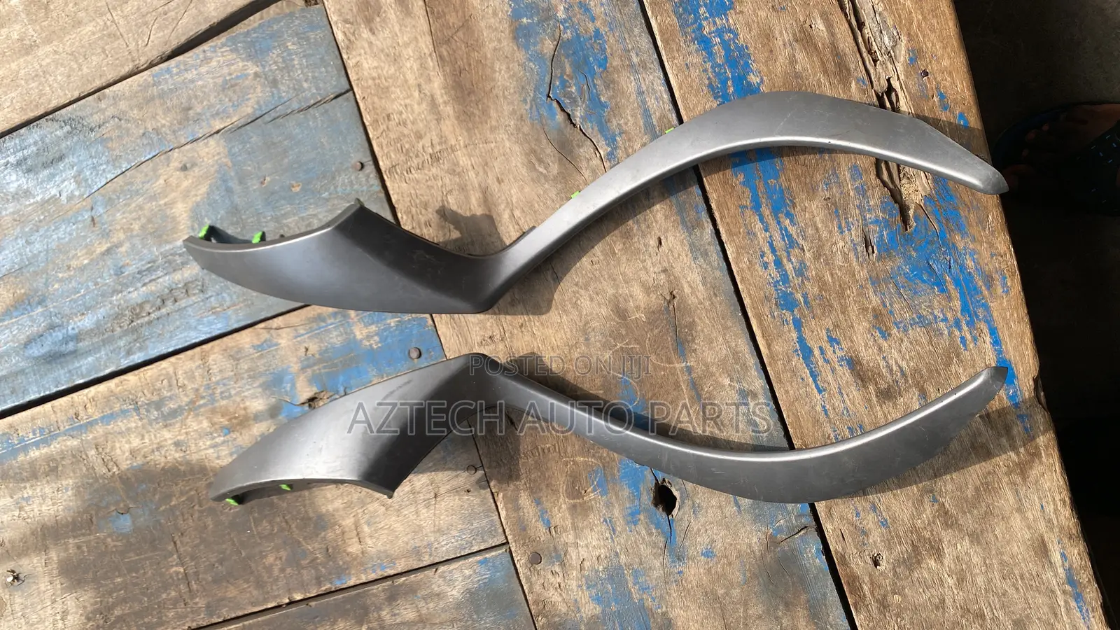 Elantra 2011,2012,2013,2014 Console Moulding (Side and Side)