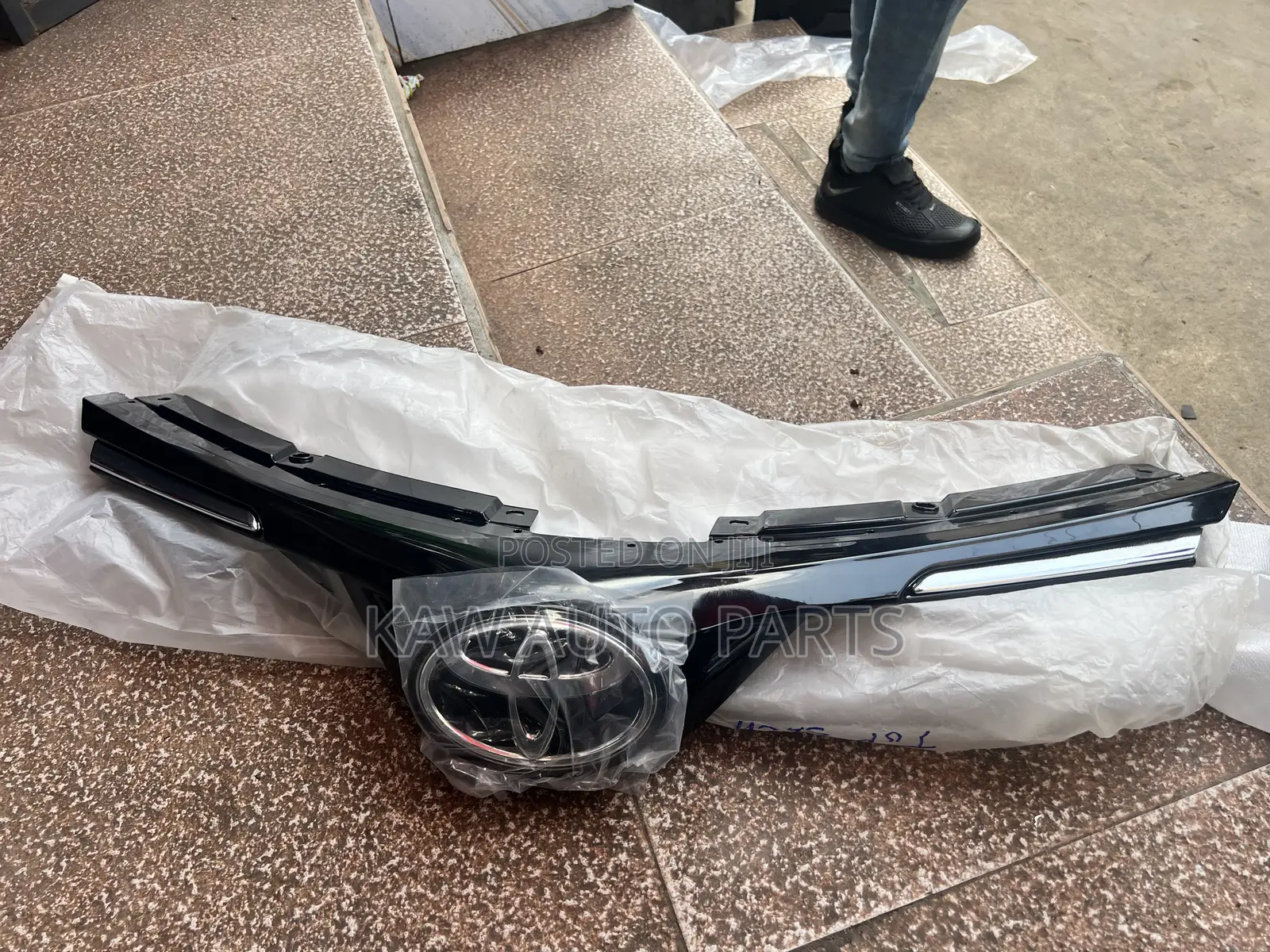 2016,2017,2018 Front Bumper Grille For Toyota Rav4