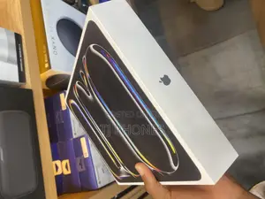 New Apple iPad Pro 13 (2025) 256 GB Black