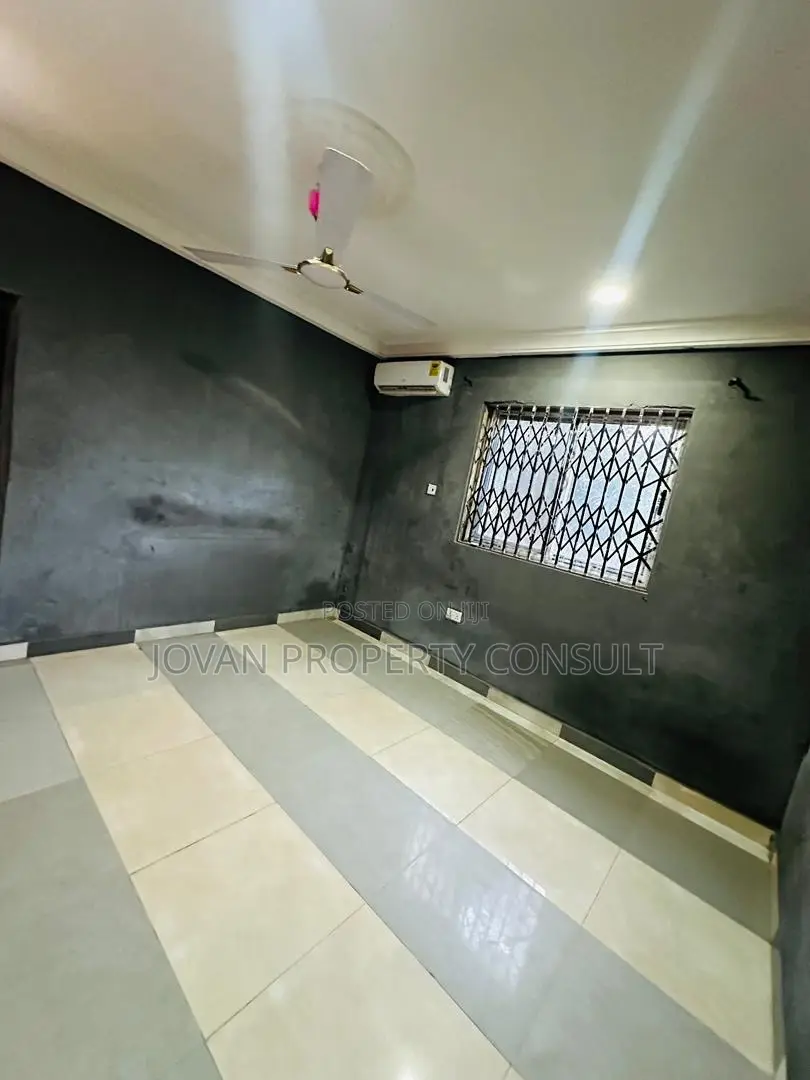 1bdrm Room & Parlour in Amasaman Stadium, Ga West Municipal for rent