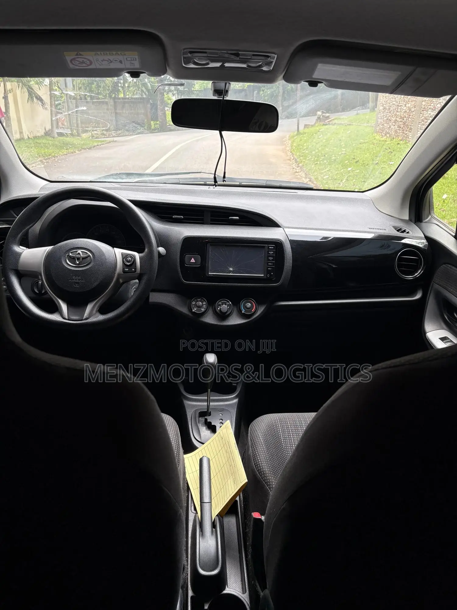 Toyota Vitz 1.3 AWD 5dr 2015 White