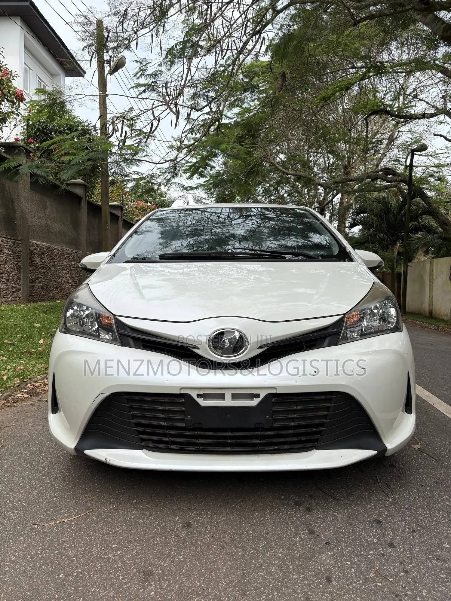 Toyota Vitz 1.3 AWD 5dr 2015 White