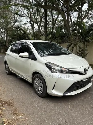 Toyota Vitz 1.3 AWD 5dr 2015 White