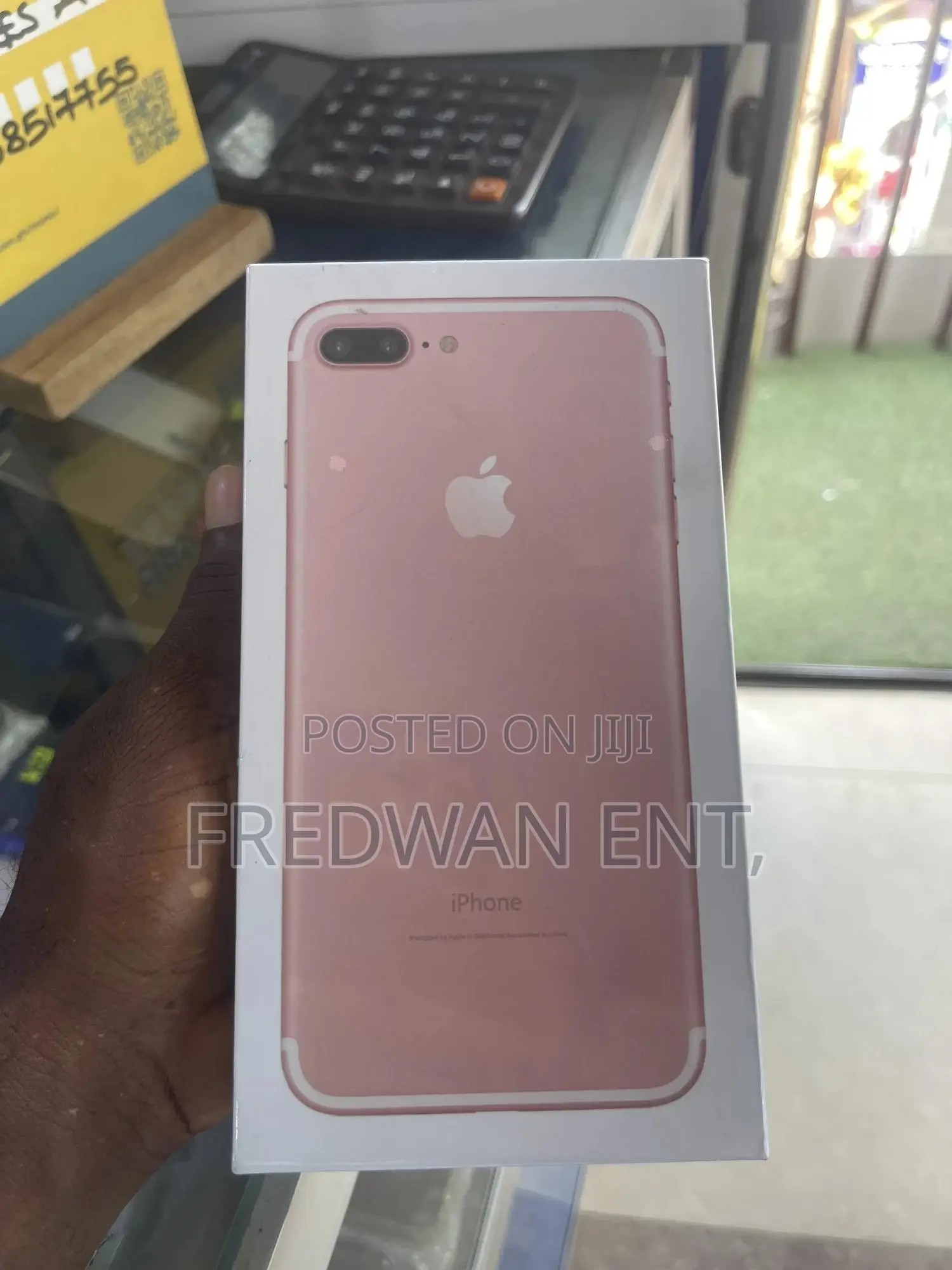 New Apple iPhone 7 Plus 128 GB Gold