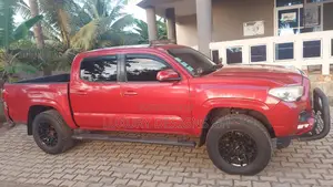 Toyota Tacoma 2017 Red
