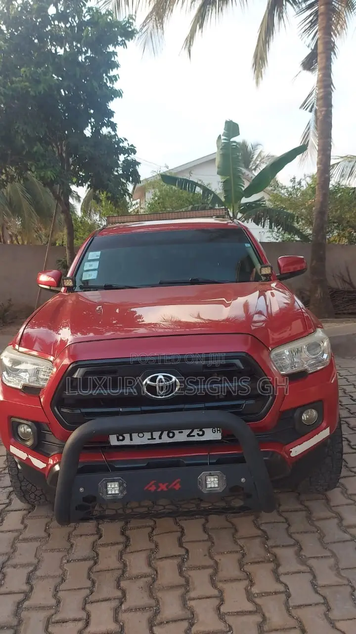 Toyota Tacoma 2017 Red