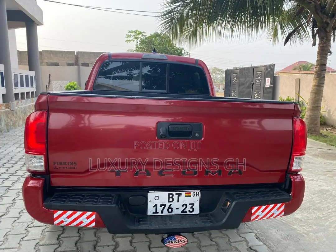 Toyota Tacoma 2017 Red