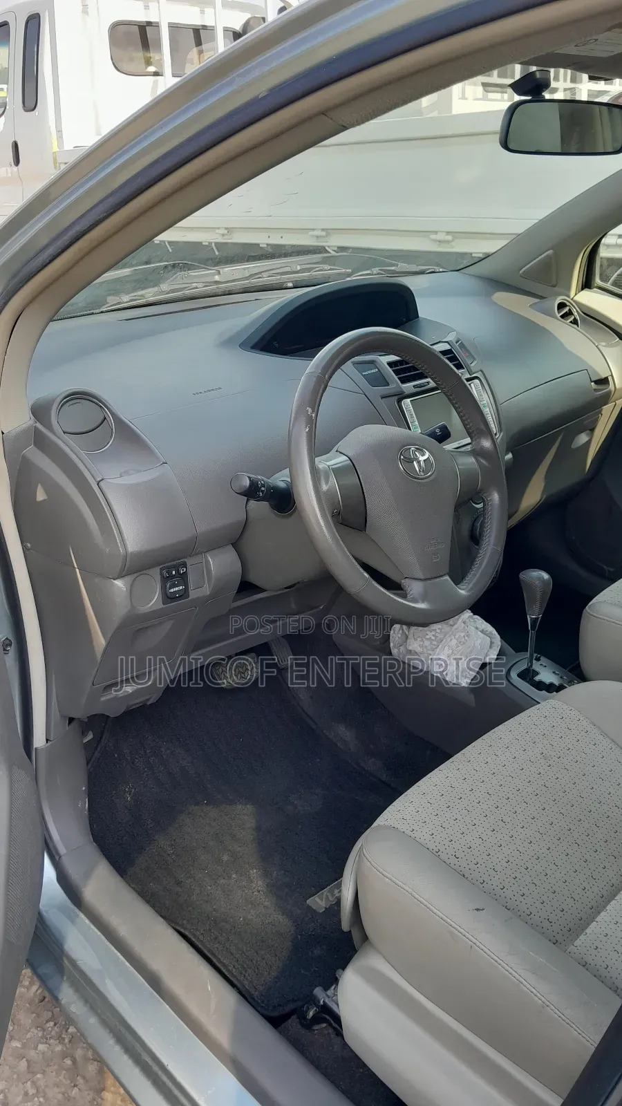Toyota Vitz 2010 Gray
