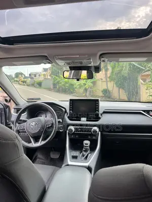 Toyota RAV4 XLE 2022 Green